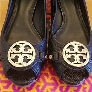 Tory Burch Leticia Open Toe Low Wedges. Size 7.5